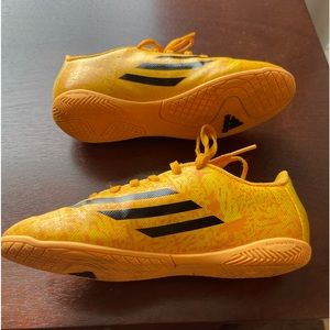 Boys turf soccer shoes.  Adidas F5.